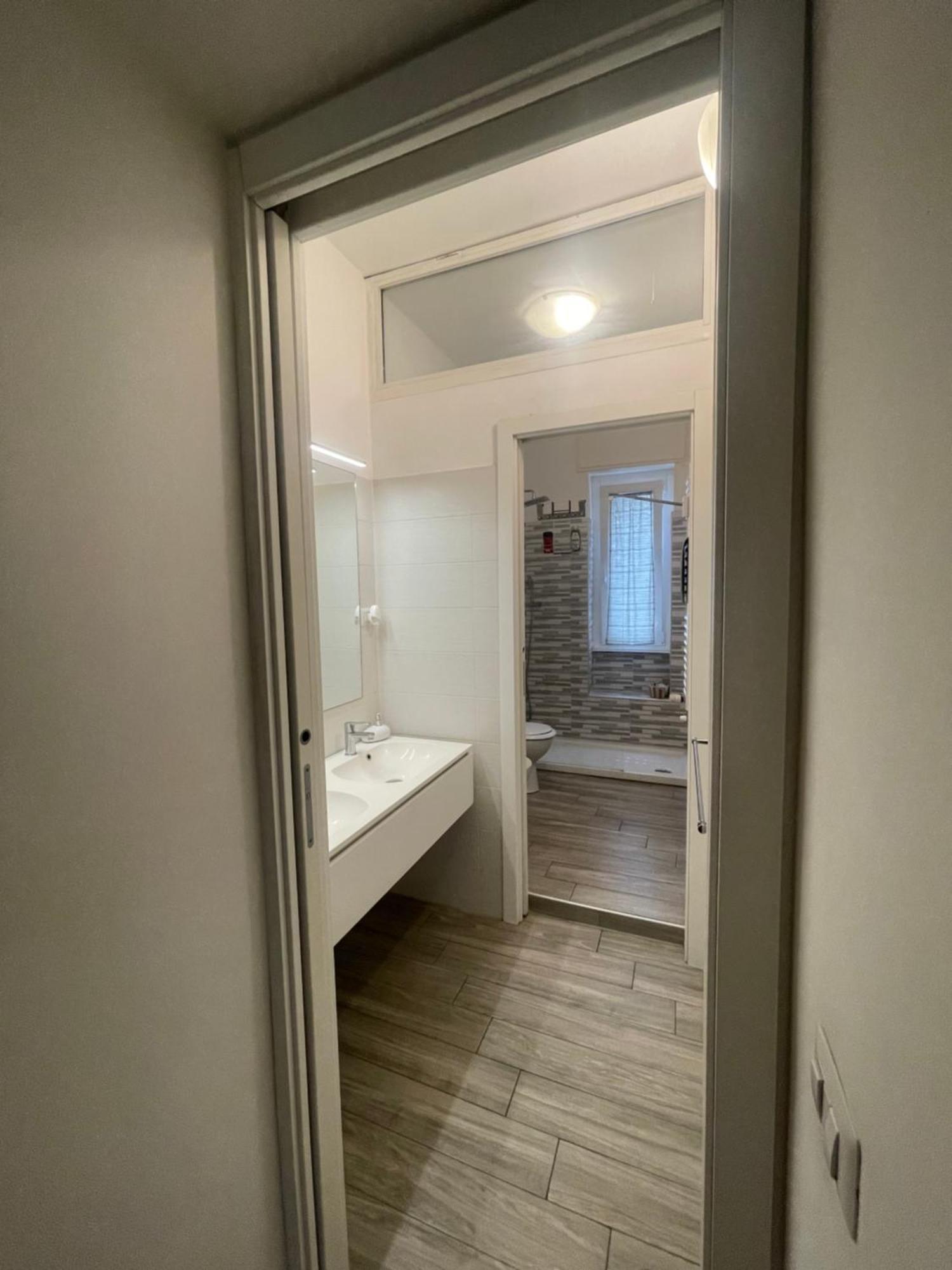 Gardone Apartment - Ampio Appartamento Con 2 Camere Da Letto - Comodo Per Duomo! ميلان المظهر الخارجي الصورة