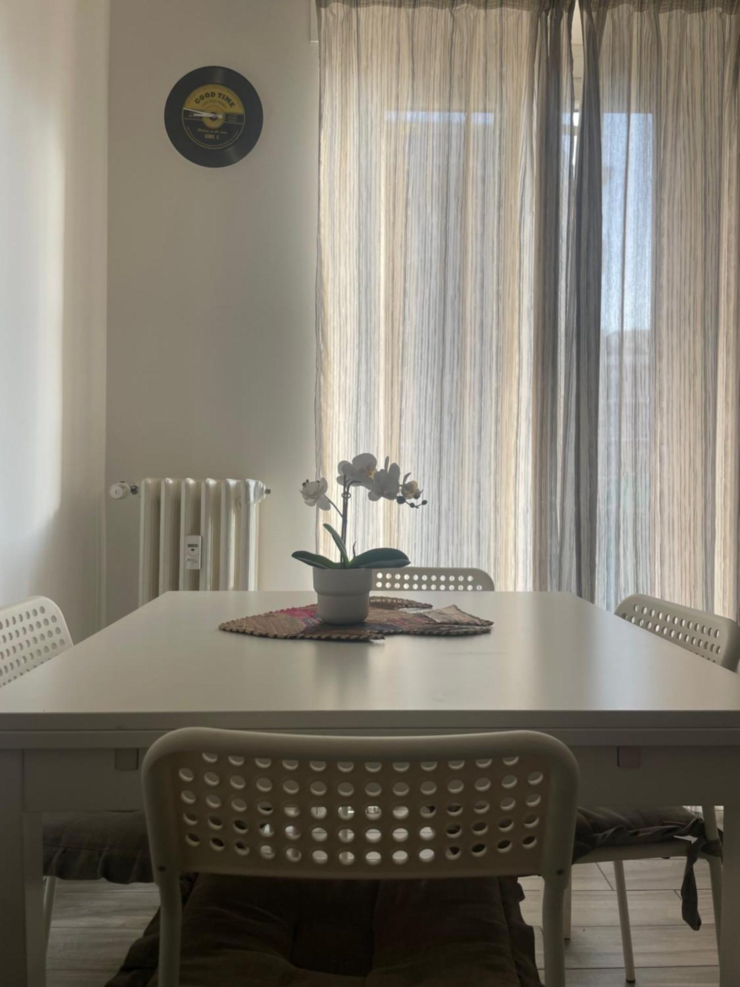 Gardone Apartment - Ampio Appartamento Con 2 Camere Da Letto - Comodo Per Duomo! ميلان المظهر الخارجي الصورة